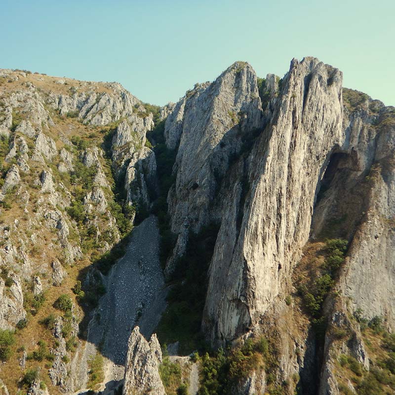 Cheile Climbing in the land of 20 gorges, Cheile Turzii – Moves by Nature